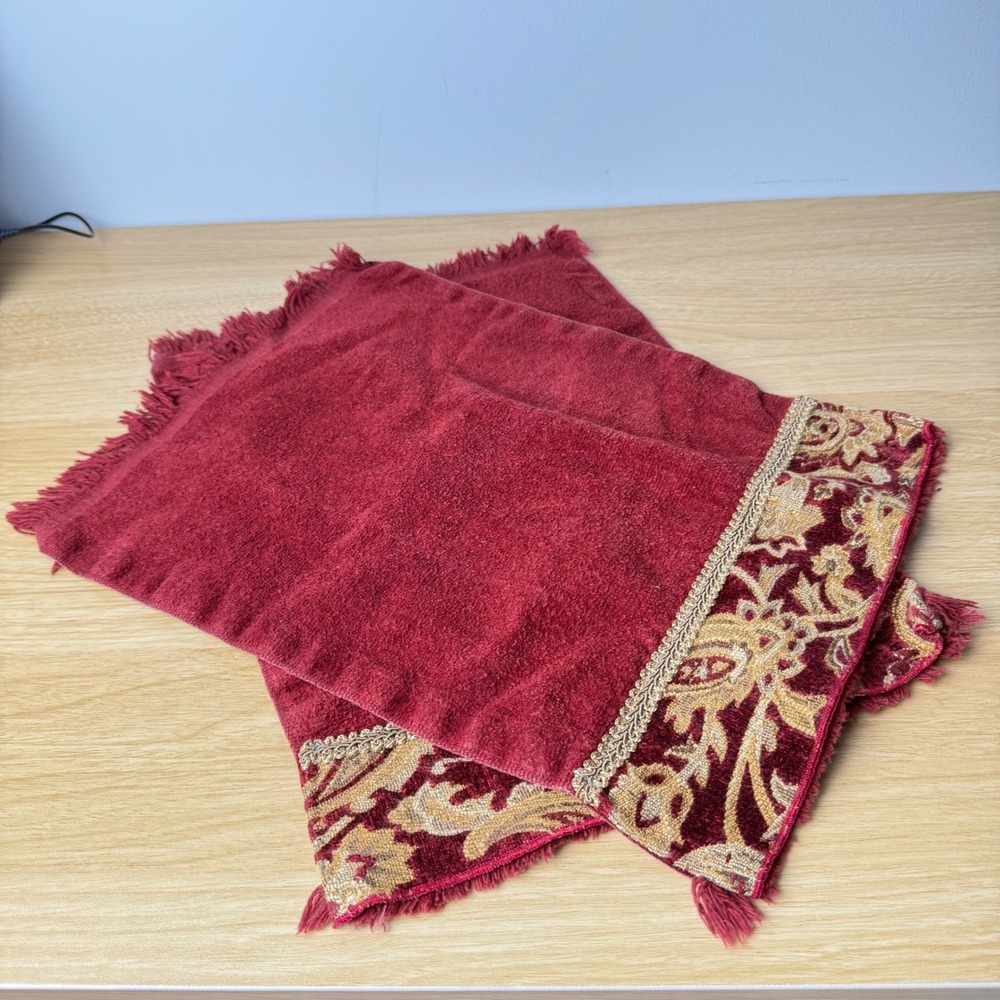 2 Avanti Burgundy Gold Hand Towels Floral Embroidery Elegant Regencycore Ornate